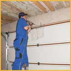 Community Garage Door Service San Antonio, TX 210-245-6487 - side-garage-door-repair-10-48m